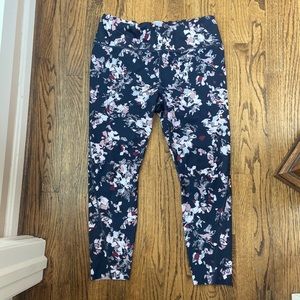 Athleta patterned capri leggings